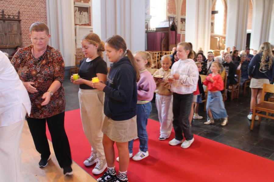 Onze startviering had veel noten op haar zang | Kerknet
